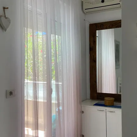 Апартаменты Beachfront In Qerret, Albania *