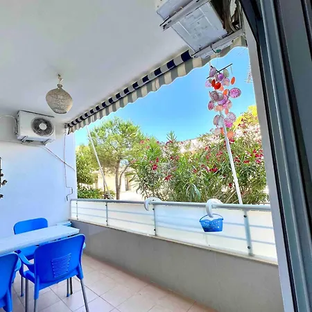 Wake Up By The Sea-beachfront In Qerret, Albania 아파트 골렘