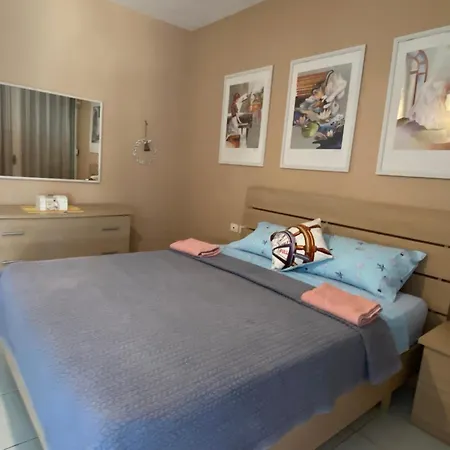 아파트 Wake Up By The Sea-beachfront In Qerret, Albania 골렘
