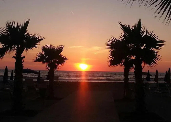 Wake Up By The Sea-beachfront In Qerret, Albania Apartment *