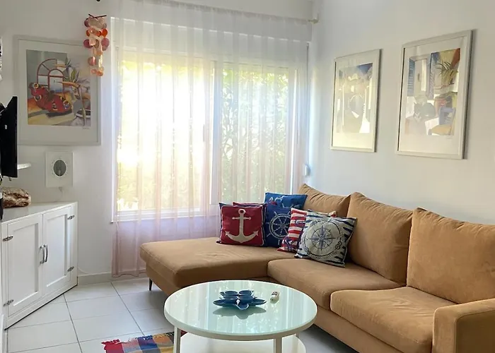 Apartment Wake Up By The Sea-beachfront In Qerret, Albania *